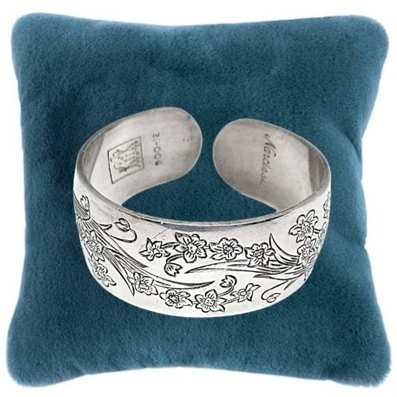 Kirk Pewter Jewelry - Narcissus Flower Open Cuff Bracelet